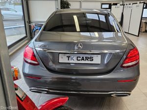 16 MERCEDES-BENZ E-CLASS 200 AVANTGARDE - Image 4