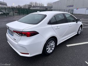 Toyota Corolla PETROL HYBRID, LUNA MODEL, AUTOMATI - Image 2