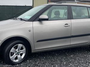 🔵 Skoda Fabia AMBIENTE 1.2 PETROL 70BHP - Image 2