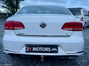 Volkswagen Passat HIGHLINE 1.6TDI BLUEMOTION - Image 4