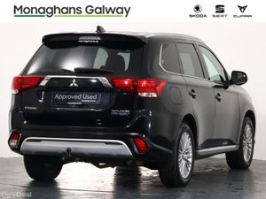 Mitsubishi Outlander 2.0 4H PHEV 200BHP  AUTO PLUG - Image 4