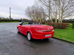 Vauxhall Astra   ( NCT and TAX ) ! - Image 4
