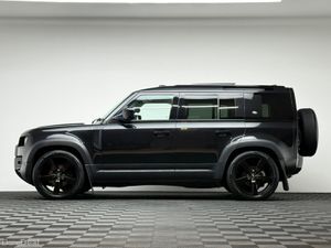 Land Rover Defender 110 S 2.0 SD4 240HP - Image 4