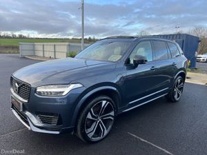 2022 Volvo XC90 R Design T8 Recharge PHEV Pan Roof - Image 4