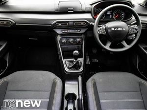 Dacia Sandero Stepway Essential TCe 90 GSR2 - Image 2