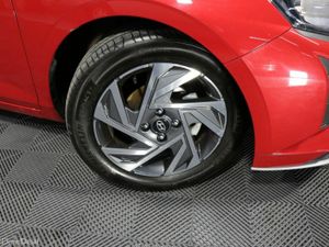 Hyundai i20 DELUXE PLUS 1.2L PETROL HATCHBACK - Image 3