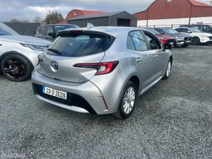 231 Toyota Corolla AUTO HYBRID PETROL hatch - Image 3