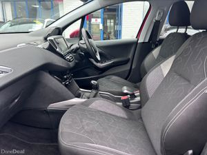 2018 PEUGEOT 2008 1.2 PETROL PURETEC - Image 4