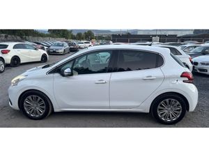 Peugeot 208 1.2 Automatic Low Mileage (8577) - Image 4