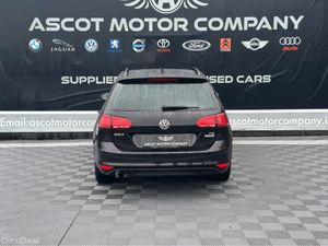Volkswagen Golf Automatic estate - Image 4