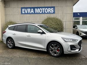 Ford Focus ESTATE ST-LINE STYLE PETROL //KEYLESS E - Image 3