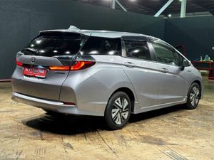 Honda Shuttle 1.5 HYBRID - Image 4