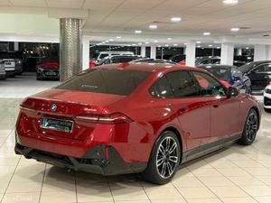 BMW 5-Series 530e M-SPORT HYBRID=ONLY 1600 MILES// - Image 3