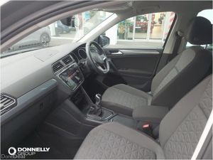 Volkswagen Tiguan Estate Life - Image 3