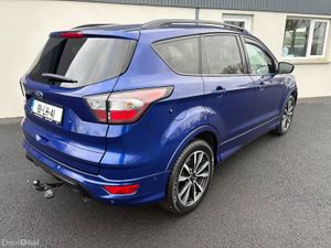 181 Ford Kuga ST-Line 1.5 TDCI 120PS - Pan Roof - Image 4