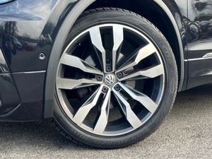 Volkswagen Tiguan 2.0 TDI R-LINE TECH 150P - Image 4