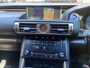 LEXUS IS 300 F SPORT - Image 4