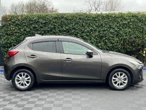 Mazda Demio 1.3 SKYACTIV // HEATED SEATS // HEADS- - Image 2