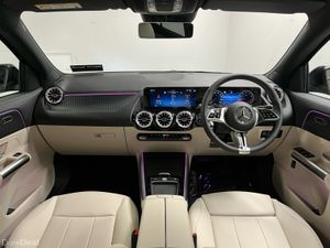 Mercedes-Benz GLA 180 Progressive - 18 Inch Alloys - Image 4