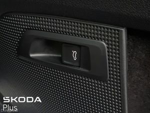 Skoda Kodiaq **BEIGE LEATHER**ELECTRIC BOOT**STYLE - Image 4