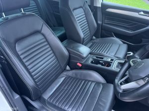 Volkswagen Passat 2021 rline manual - Image 3