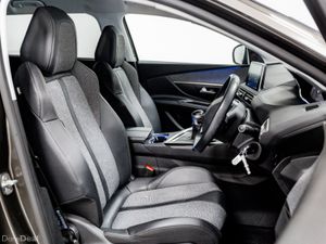 Peugeot 5008 Allure 1.5 Diesel 130HP - 7 Seats - Image 3