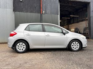 Toyota Auris 2012 1.4 diesel - Image 3