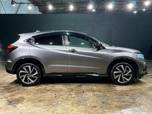 Honda Vezel 1.5 AUTOMATIC HYBRID - Image 3