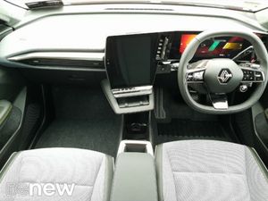 Renault Scenic techno 87kWh 220hp - Image 2