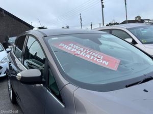 Ford C-Max Titanium Ideal family car - Image 4