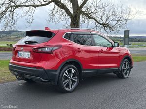 Nissan Qashqai 2020 SV Premium Tiny Mileage - Image 4