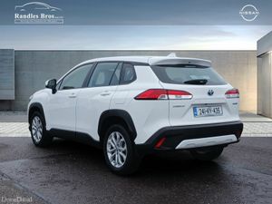 Toyota Corolla Cross 1.8 Hybrid Luna Hatchback - Image 4