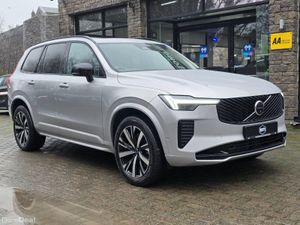 2025 VOLVO XC90 2.0 T8 PLUS DARK AWD.PAN ROOF.H&K - Image 4