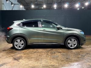Honda Vezel 1.5 AUTOMATIC HYBRID - Image 3