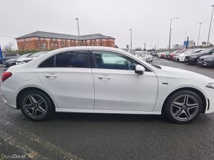 MERCEDES-BENZ A CLASS A250 E AMG LINE EXECUTIVE - Image 4