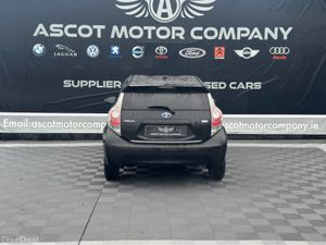 Toyota Aqua Hybrid - Image 3