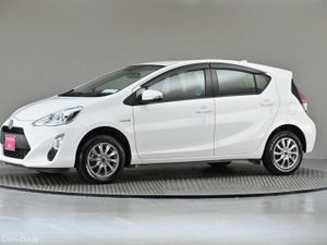 Toyota Aqua 1.5 VVT-i HYBRID **BI-TONE INTERIOR**1 - Image 4