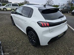Peugeot 208 GT Line - Image 3