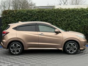 Honda Vezel 1.5 HYBRID -HALF LEATHER HEATED SEATS - Image 2