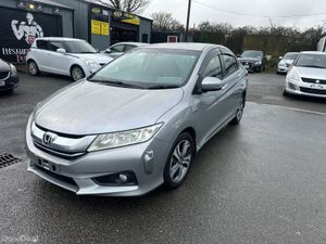 2014 HONDA GRACE HYBRID 1.5L  AUTOMATIC LOW MILES - Image 2