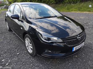 Opel Astra 2018 - Image 2