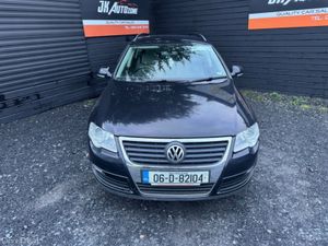 Volkswagen Passat COMFORT 1.6 FSI ESTATE - Image 2