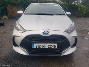 Toyota Yaris 2021 hybrid - Image 2