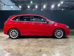 Mercedes-Benz B-Class B180 1.4 AUTOMATIC - HALF BL - Image 3