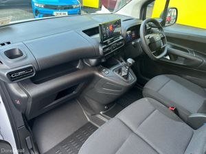 Opel Combo KOMF L2H1-1.5 100PS DIE- - Image 4