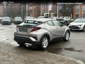 Toyota C-HR HYBRID LUNA 4DR AUTO - Image 2