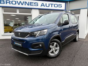 2023 Peugeot Rifter Allure Wheelchair Accessible - Image 2