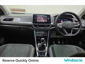 Volkswagen T-Roc 2.0 TDI 116HP Style *SUNROOF* - Image 4