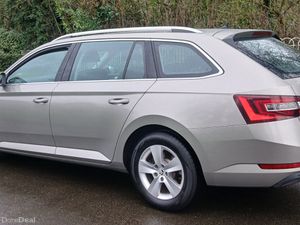 Skoda Superb 2015 - Image 4
