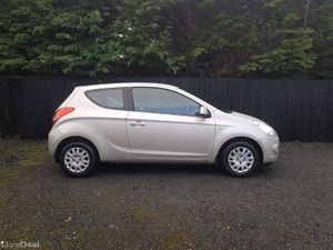 HYUNDAI I20.. VERY LOW KM.. 70KM - Image 4